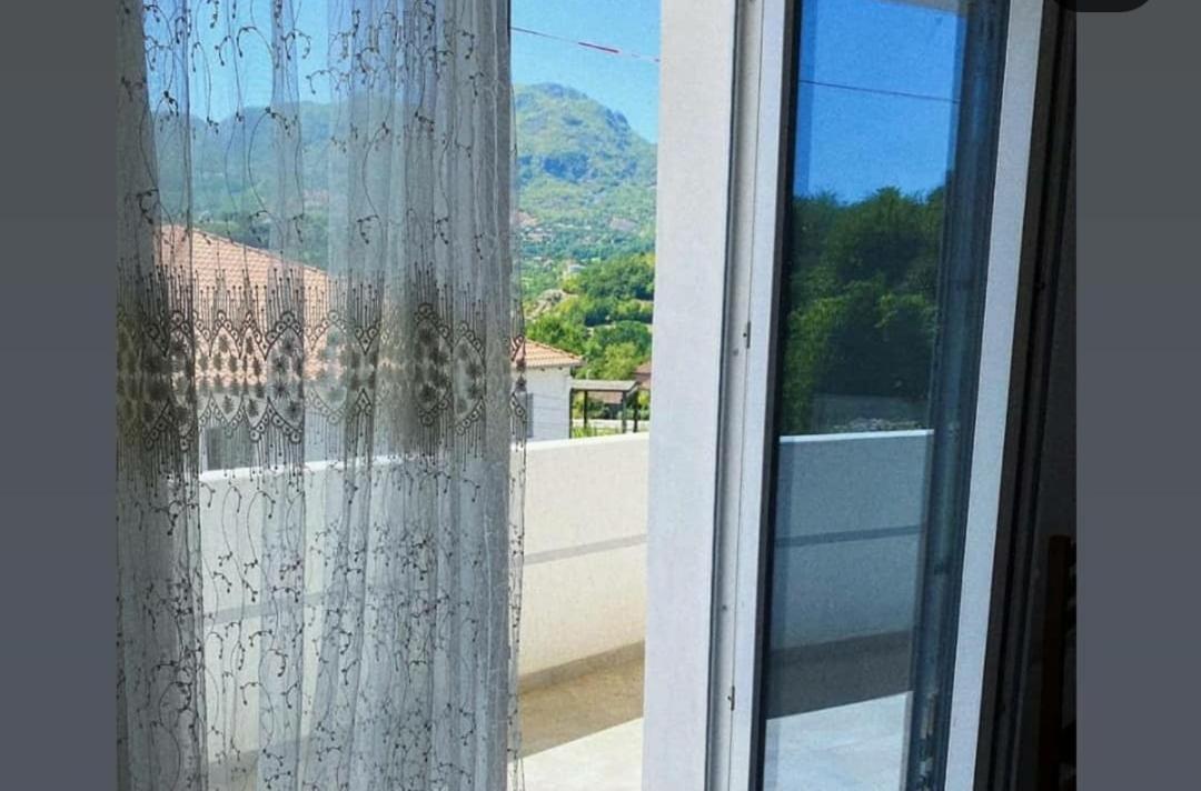 Bar-Restaurant-Hotel-Familja Klos Экстерьер фото