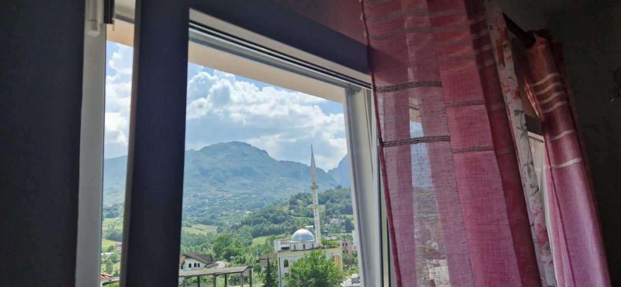 Bar-Restaurant-Hotel-Familja Klos Экстерьер фото